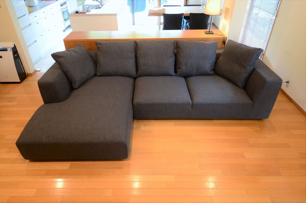 LAカウチソファ