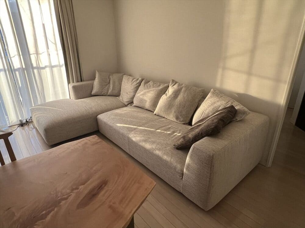 LAカウチソファ