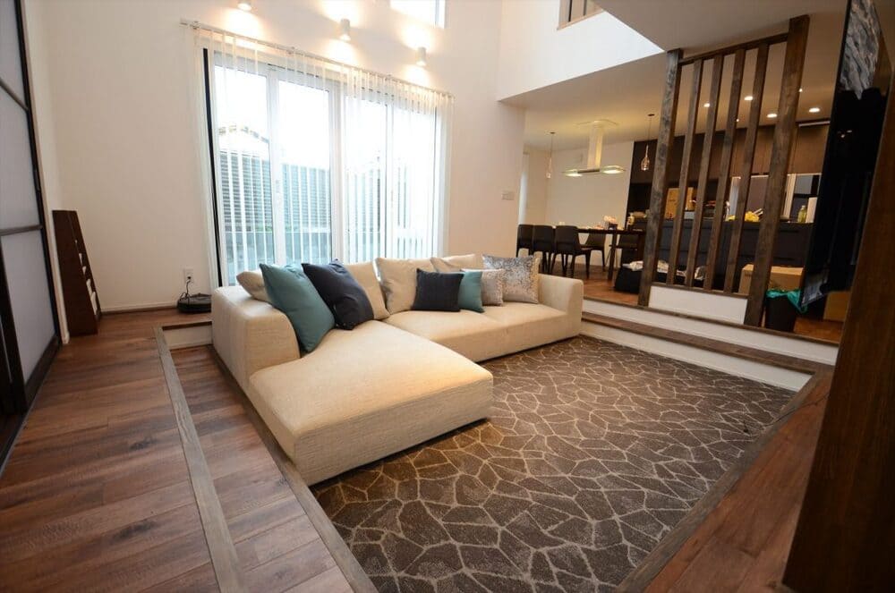 LAカウチソファ