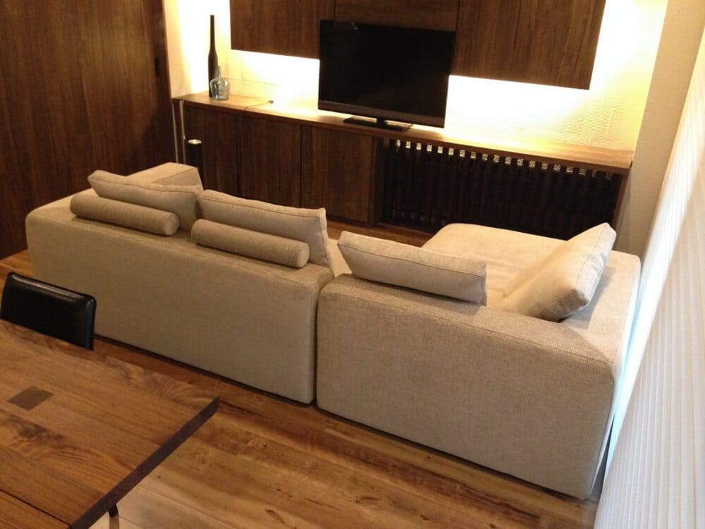 LAカウチソファ