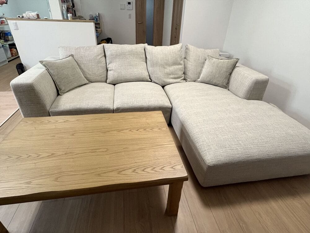 LAカウチソファ