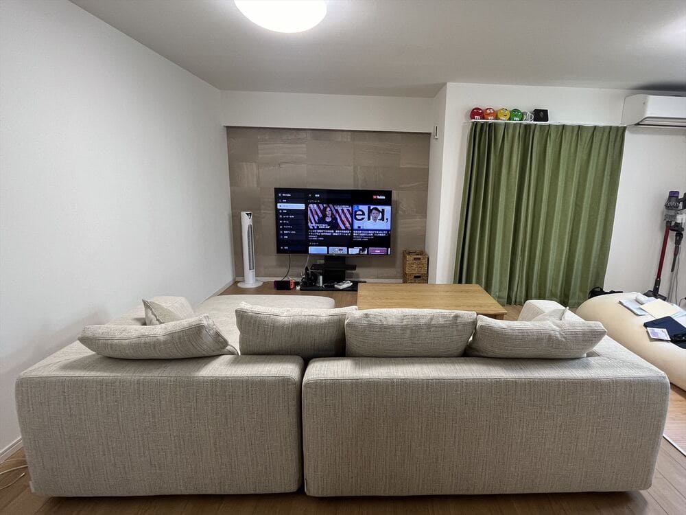 LAカウチソファ