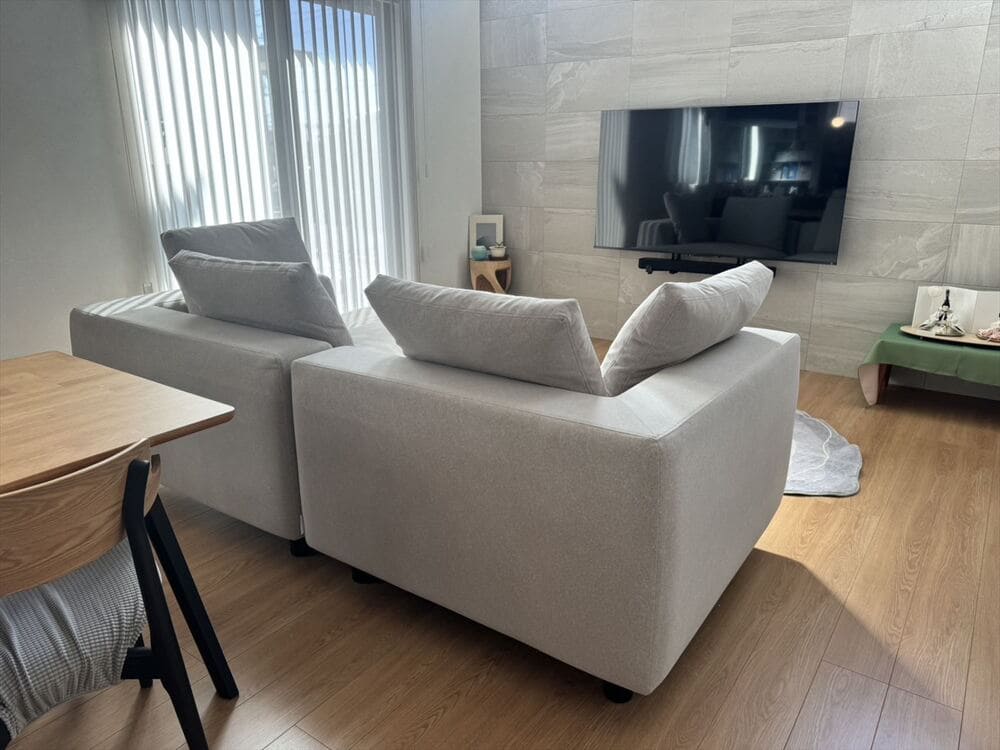 LAカウチソファ