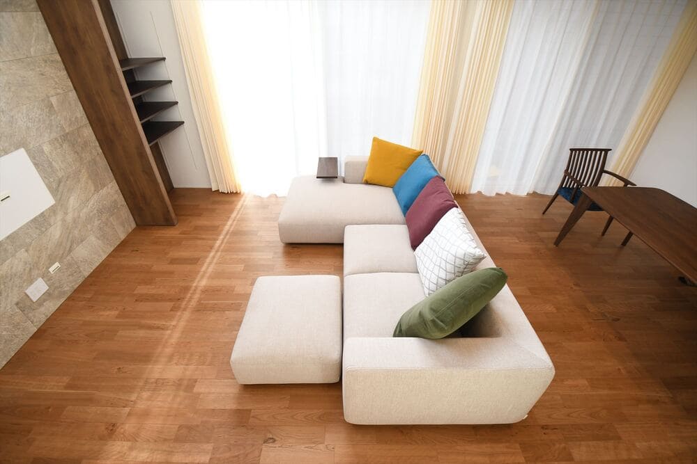 LAカウチソファ