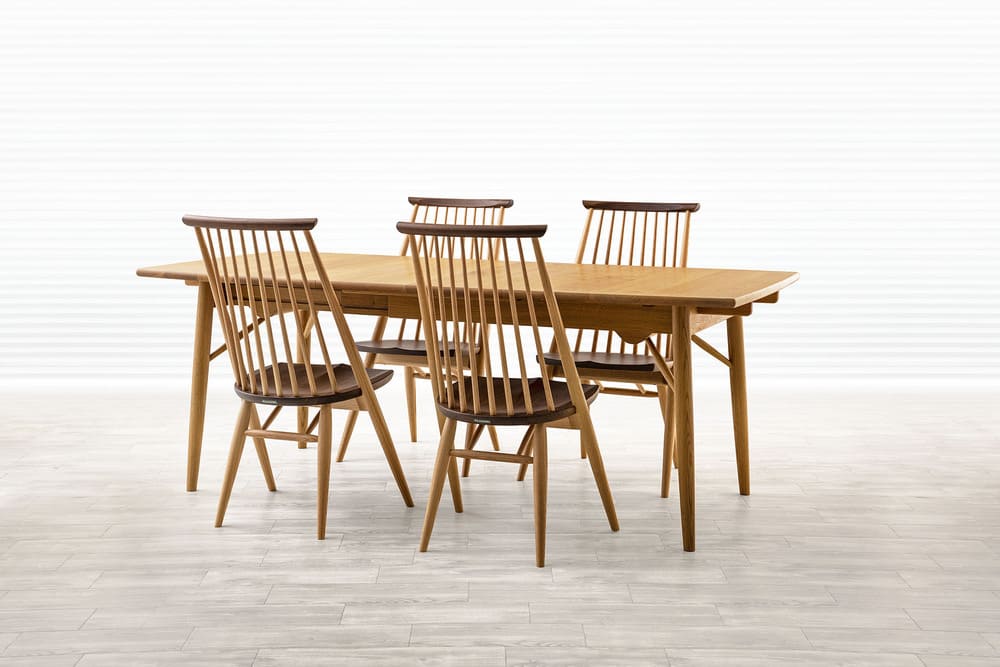 天然木無垢材伸長式ダイニングテーブル「Classic（クラシック）」