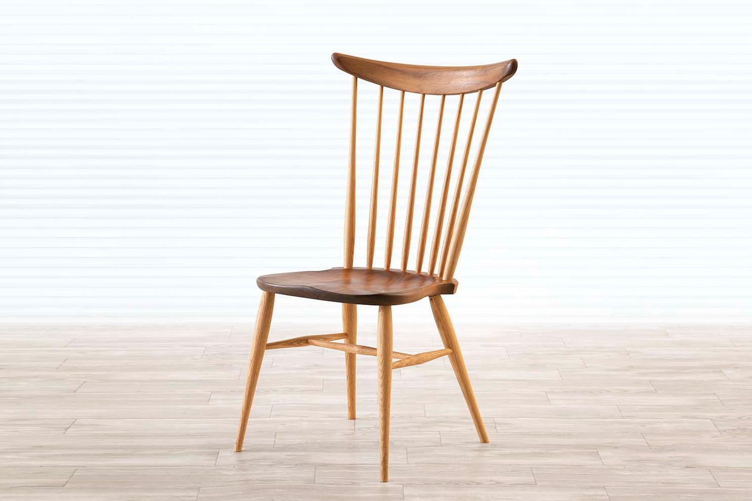 W552 comb back sidechair
