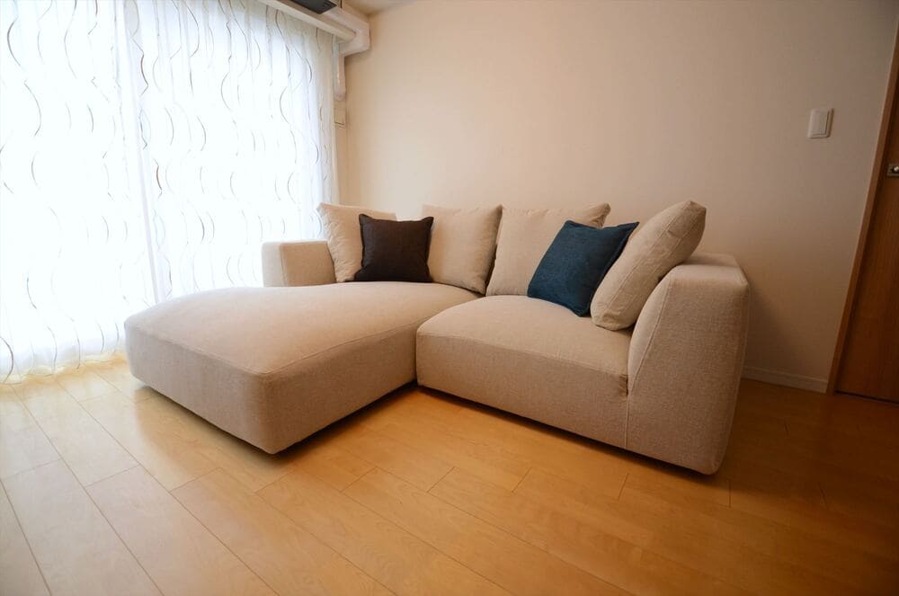 LAカウチソファ