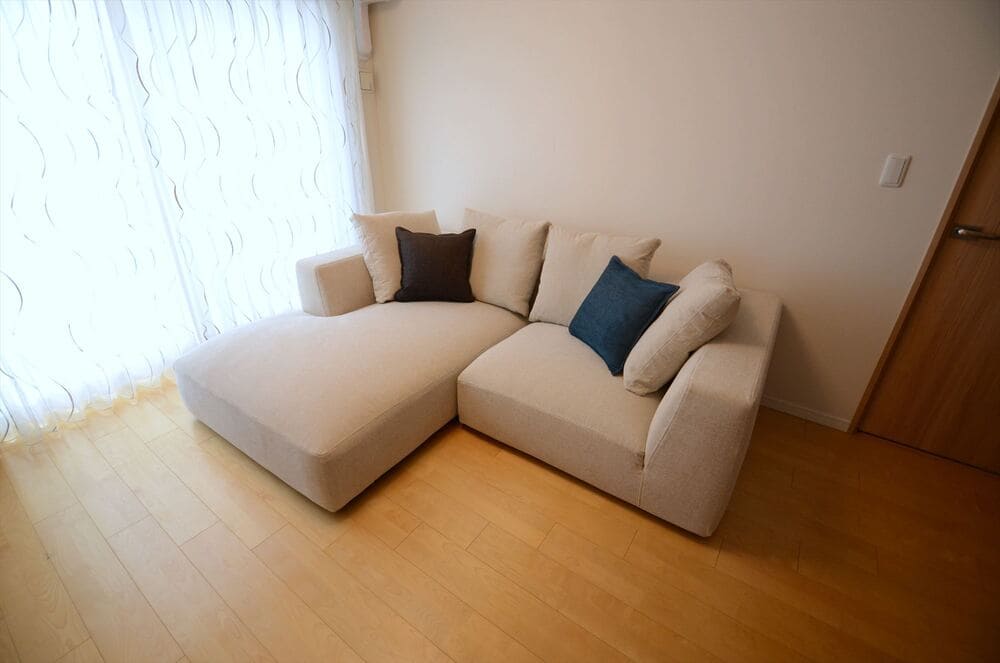 LAカウチソファ