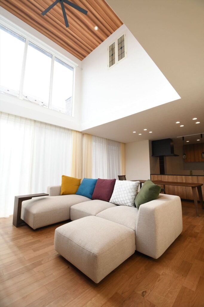 LAカウチソファ