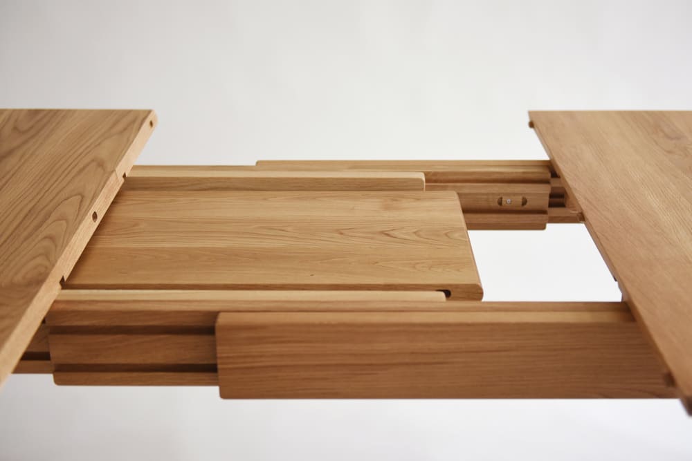 天然木無垢材伸長式ダイニングテーブル「Classic（クラシック）」