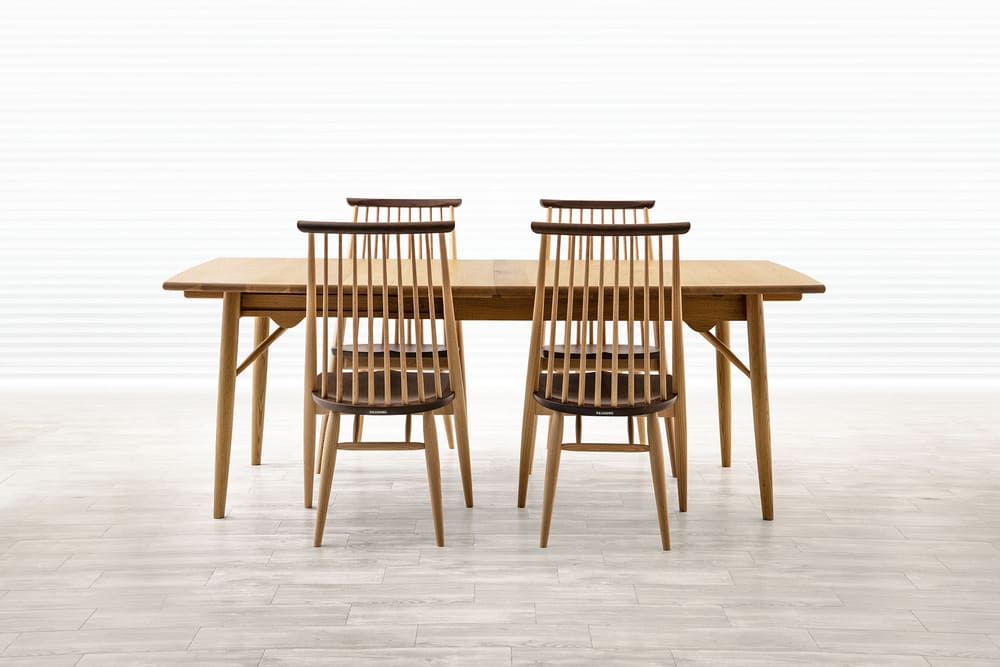 天然木無垢材伸長式ダイニングテーブル「Classic（クラシック）」